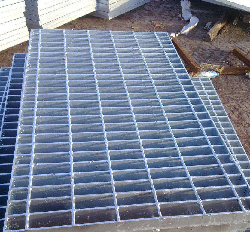 鋼格柵G255/30/100W熱鍍鋅平臺(tái)踏步格柵板 鋼格柵G255/30/100W熱鍍鋅平臺(tái)踏步格柵板